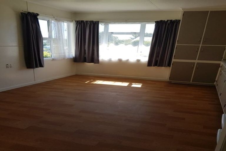 Photo of property in 7 Brookes Terrace, Waitara, 4320