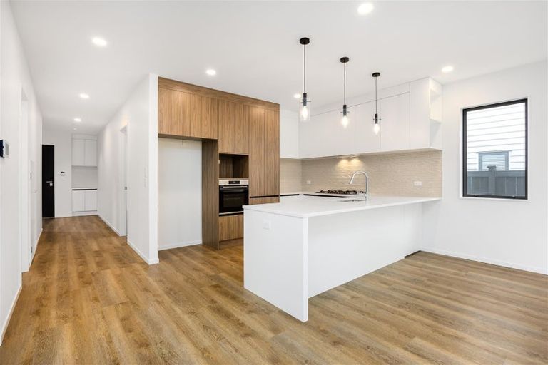 Photo of property in 24 Paparahi Place, Wainui, Silverdale, 0992