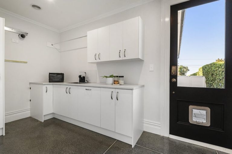 Photo of property in 154 Hinemoa Street, Birkenhead, Auckland, 0626