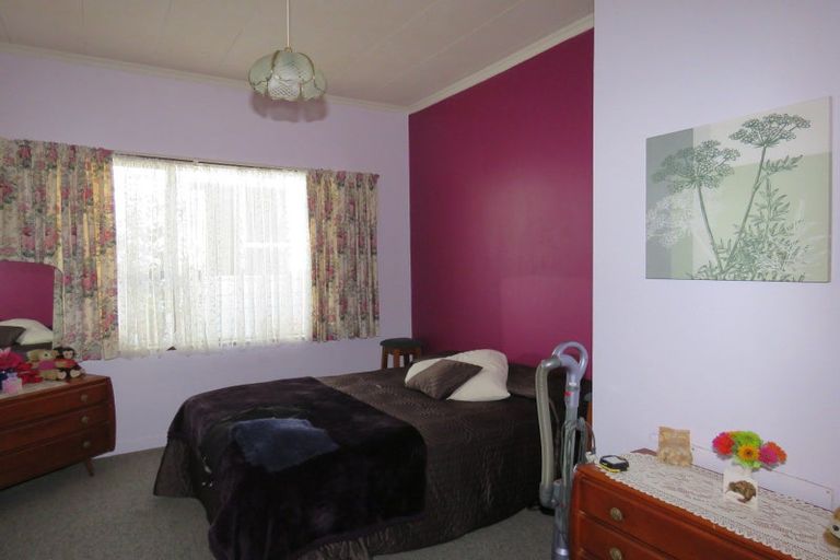 Photo of property in 131 Queen Street, Westport, 7825