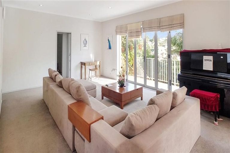 Photo of property in 147b Browns Bay Road, Browns Bay, Auckland, 0630