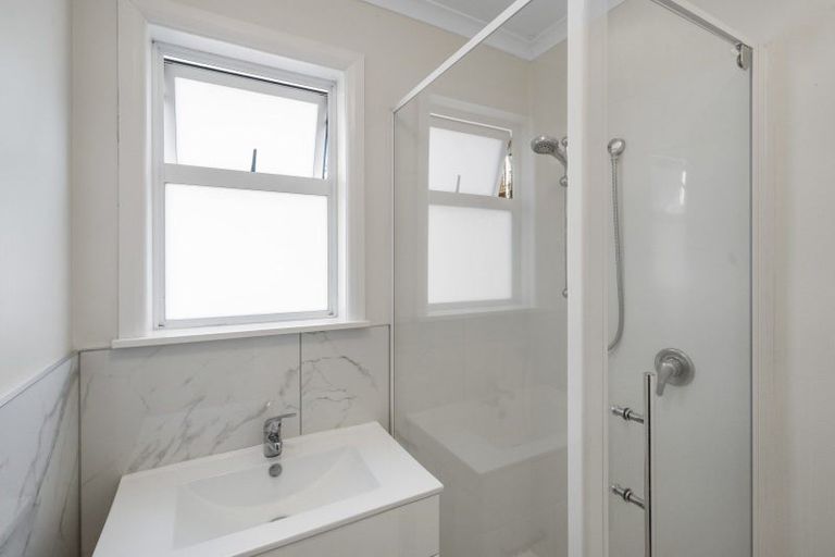 Photo of property in 118 Gillies Avenue, Taupo, 3330