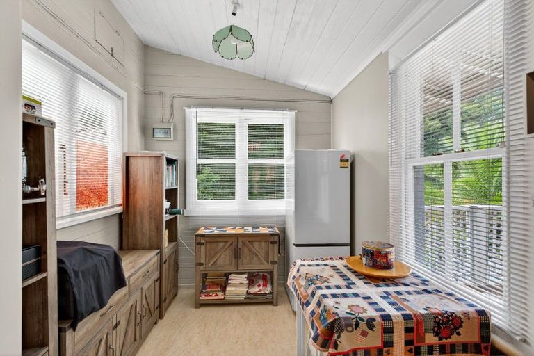 Photo of property in 10 Milton Road, Bluff Hill, Napier, 4110