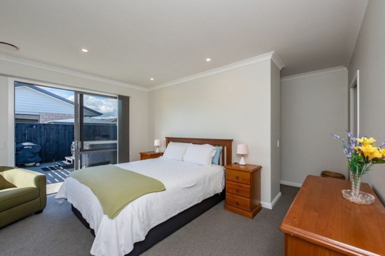 Photo of property in 6 Christow Court, Paraparaumu, 5032