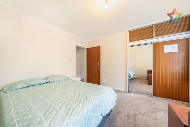 Photo of property in 33 Compton Crescent, Taita, Lower Hutt, 5011