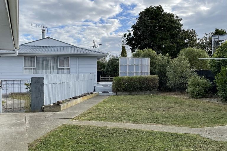 Photo of property in 6 Pain Street, Bulls, 4818