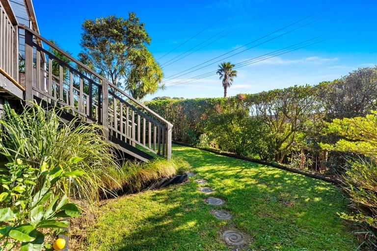 Photo of property in 78 Waitea Road, Muriwai, Waimauku, 0881