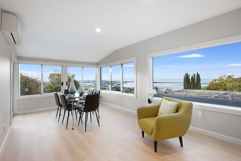 Photo of property in 132 Major Hornbrook Road, Mount Pleasant, Christchurch, 8081