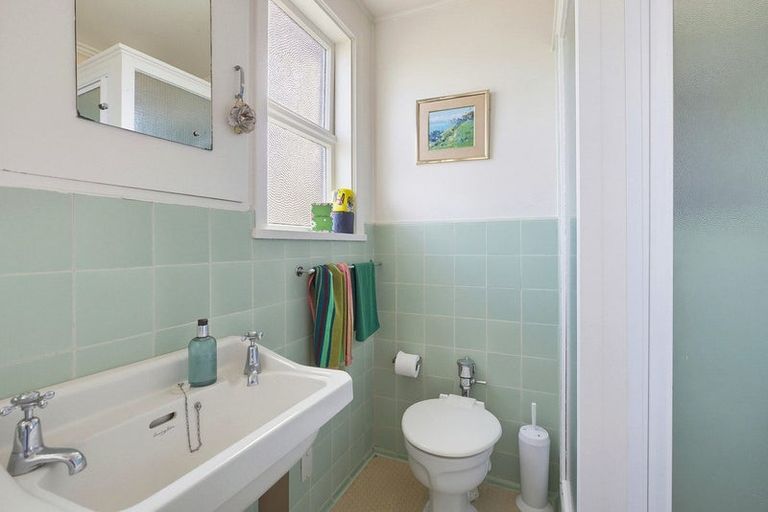 Photo of property in 30 Jubilee Road, Khandallah, Wellington, 6035