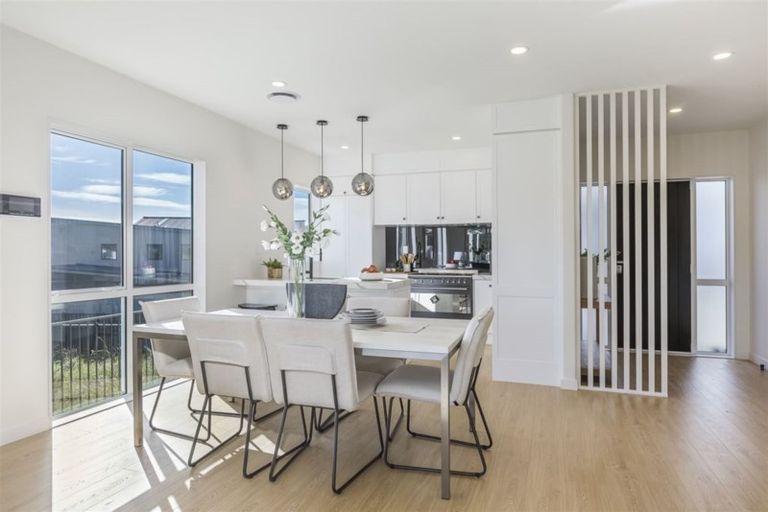 Photo of property in 47 Windlass Street, Long Bay, Auckland, 0630