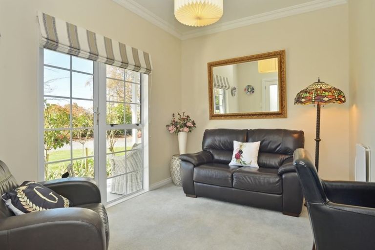 Photo of property in 56 Jellicoe Street, Greytown, 5712