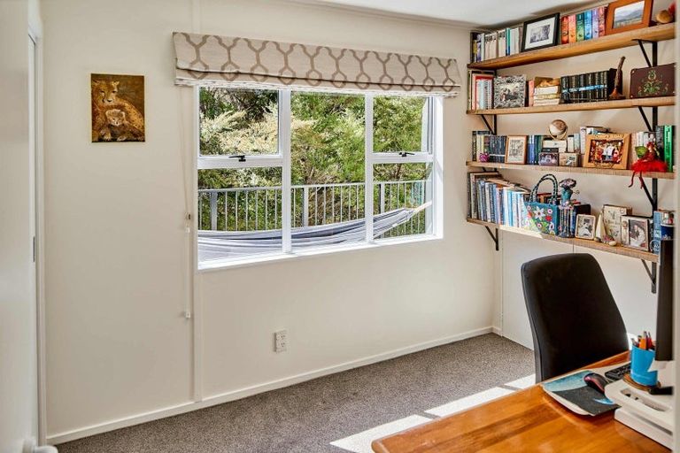 Photo of property in 39 James Cook Drive, Whitby, Porirua, 5024