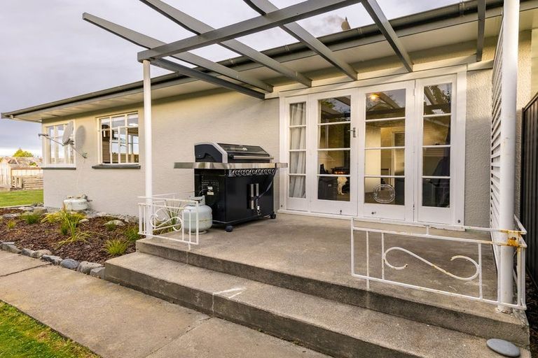 Photo of property in 6 Oxford Street, Waimate, 7924