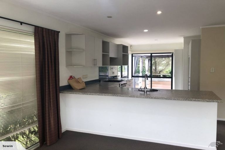 Photo of property in 48 Topliss Drive, Northcross, Auckland, 0632