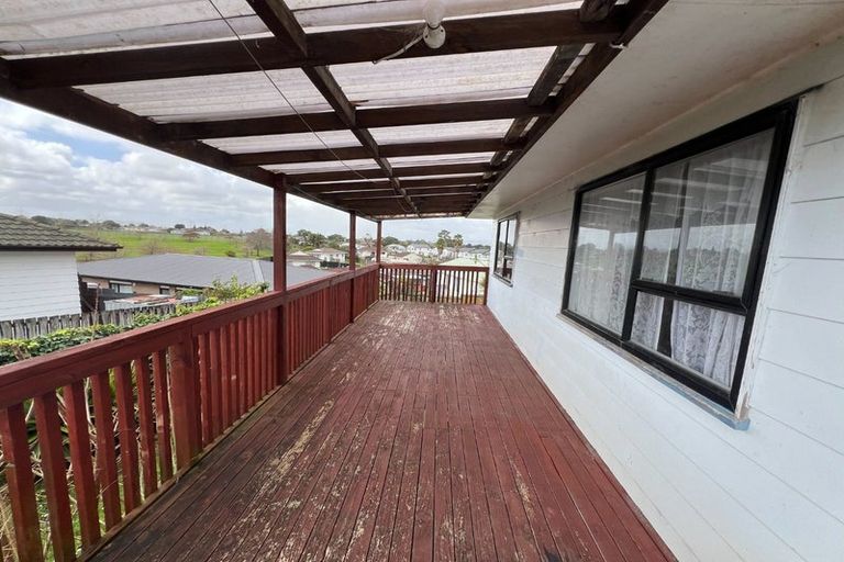 Photo of property in 8 Southview Place, Wattle Downs, Auckland, 2102