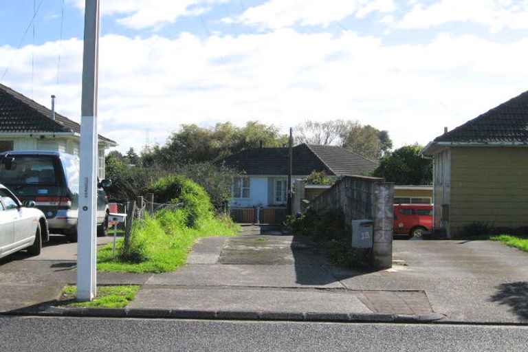 Photo of property in 13 Sandbrook Avenue, Otara, Auckland, 2023