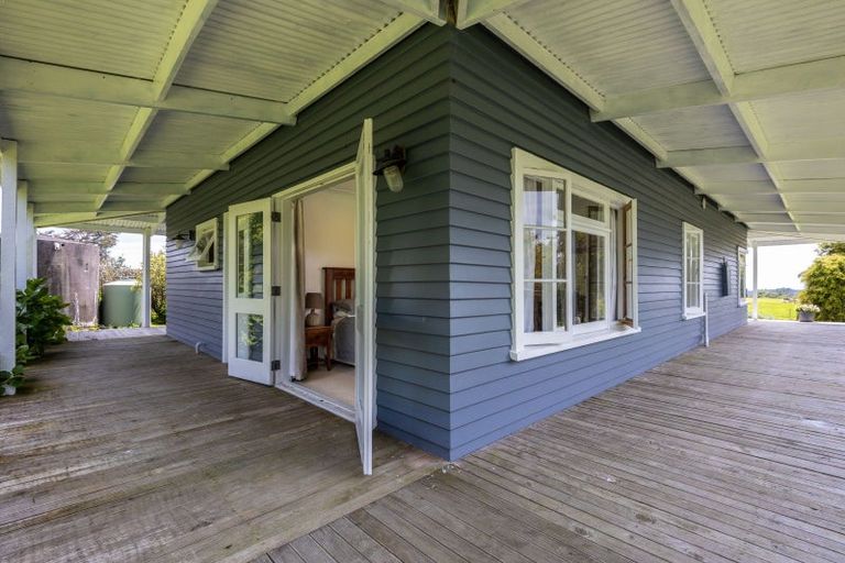 Photo of property in 1358 Mangorei Road, Mangorei, New Plymouth, 4371