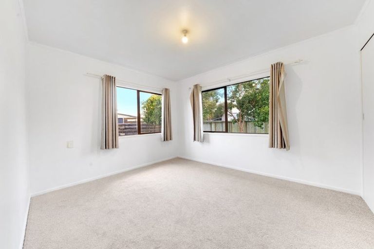 Photo of property in 261 Mahia Road, Weymouth, Auckland, 2103