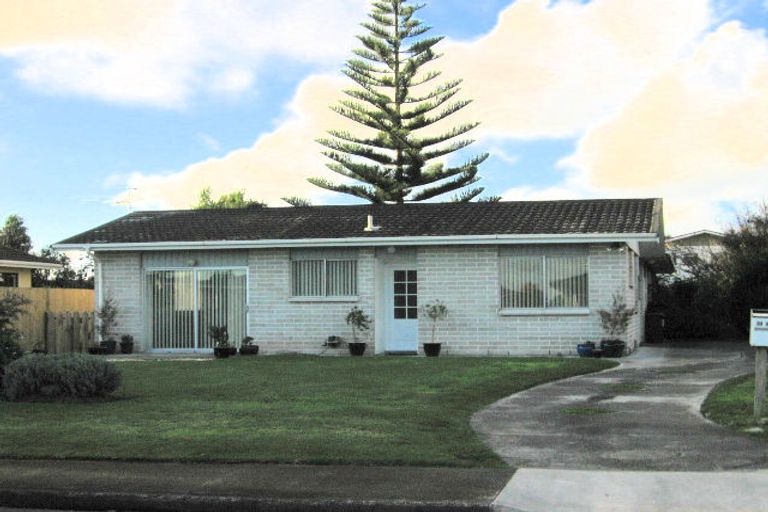 Photo of property in 33 Oriwa Street, Waikanae, 5036
