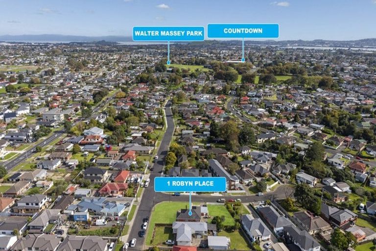 Photo of property in 1 Robyn Place, Mangere East, Auckland, 2024