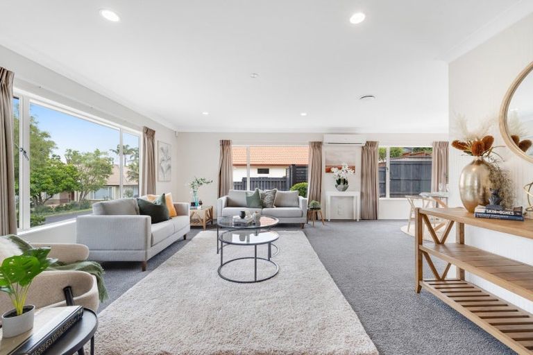 Photo of property in 9 Kentia Way, Somerville, Auckland, 2014