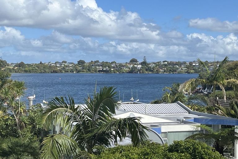 Photo of property in 2/40 Kitchener Road, Milford, Auckland, 0620