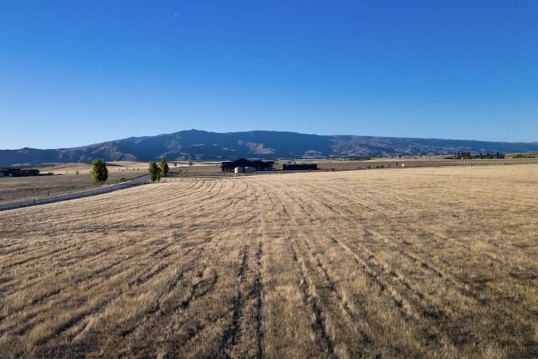 Photo of property in 20 Southern Tor Lane, Springvale, 9393