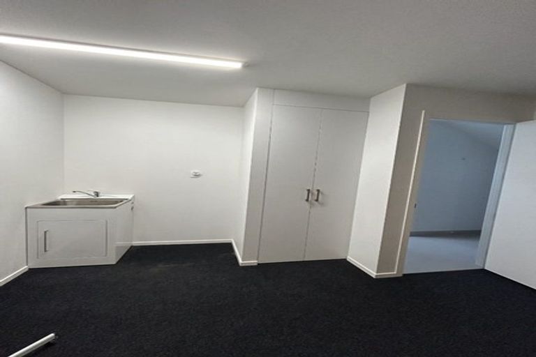 Photo of property in 40d Reeves Road, Pakuranga, Auckland, 2010