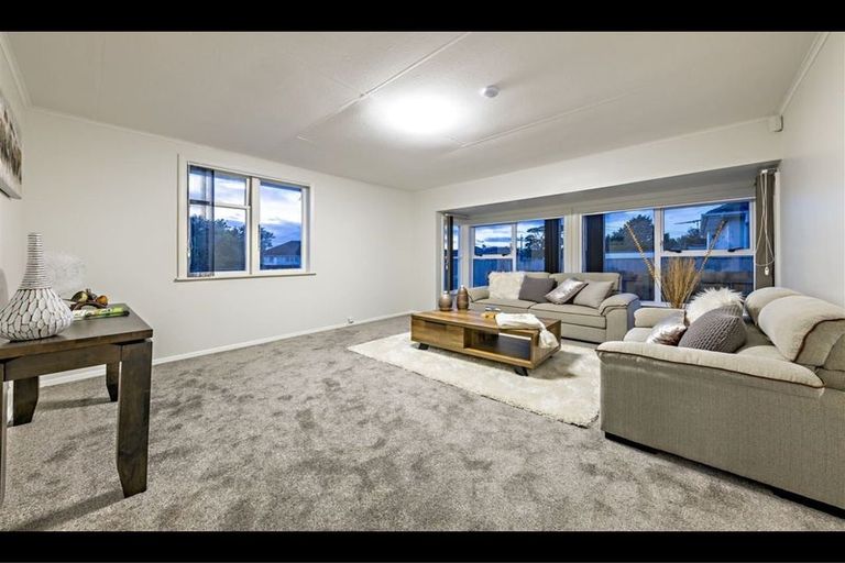 Photo of property in 46 Arimu Road, Papakura, 2110