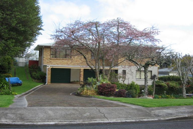 Photo of property in 5 Whakapaki Street, Urenui, 4375