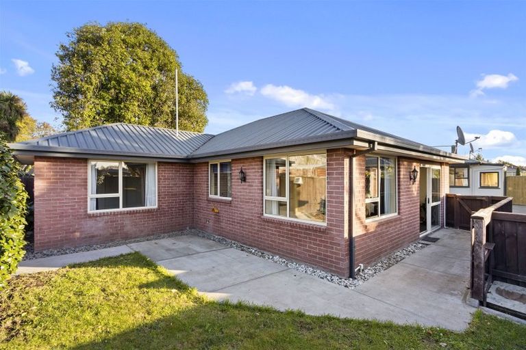 Photo of property in 2/264 Hills Road, Mairehau, Christchurch, 8013