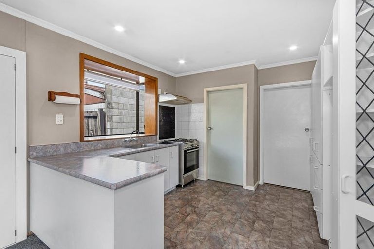 Photo of property in 4 Glenrowan Avenue, Avondale, Christchurch, 8061