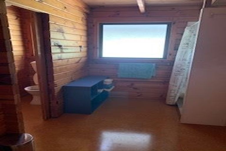 Photo of property in 17 Ivy Terrace, Moana, 7872