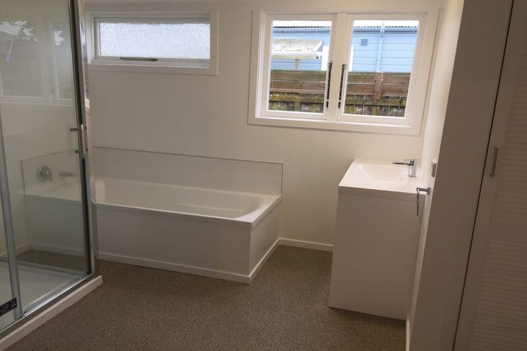 Photo of property in 104 Centennial Avenue, Waitara, 4320