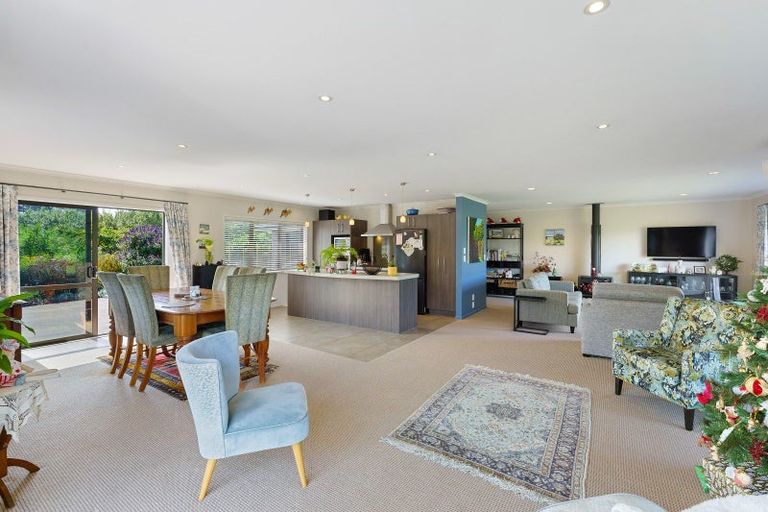 Photo of property in 205 Taylors Road, Otaki, 5583