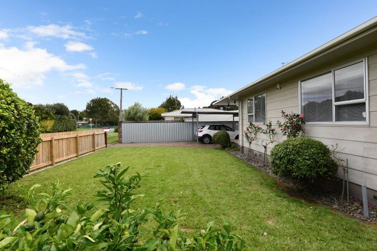 Photo of property in 1 Poaka Avenue, Dinsdale, Hamilton, 3204