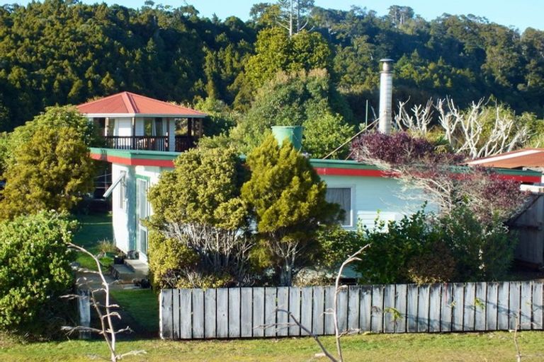 Photo of property in 3 The Strand, Okarito, Whataroa, 7886