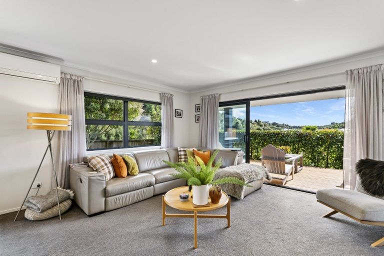 Photo of property in 38 Pakanga Grove, Pyes Pa, Tauranga, 3112