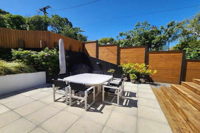 Photo of property in 11 Onehuka Road, Tirohanga, Lower Hutt, 5010