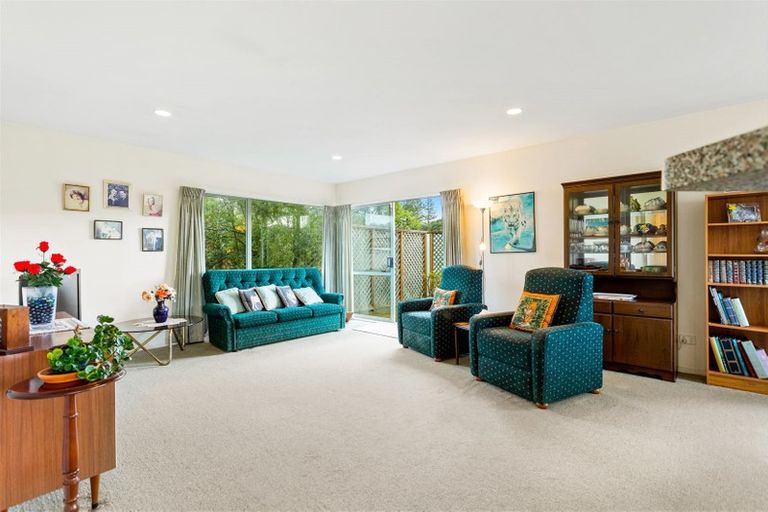Photo of property in 79a Godley Road, Green Bay, Auckland, 0604