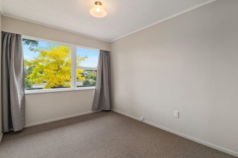 Photo of property in 3 Tawavale Street, Pukehangi, Rotorua, 3015