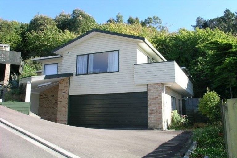 Photo of property in 5b Bishops Glen, Tawa, Wellington, 5028