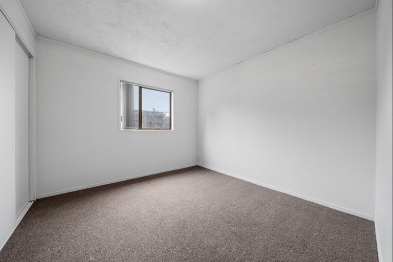 Photo of property in 12b Bronte Place, Whalers Gate, New Plymouth, 4310