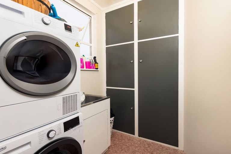 Photo of property in 6 Oxford Street, Waimate, 7924