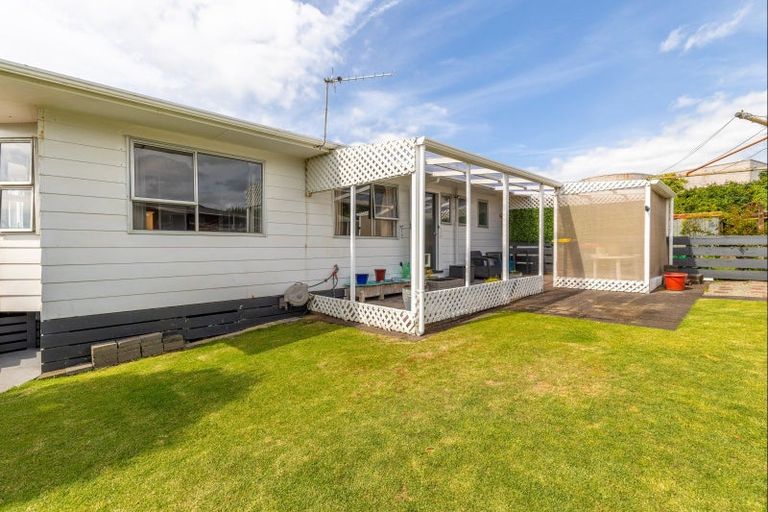 Photo of property in 9b Herekawe Drive, Spotswood, New Plymouth, 4310