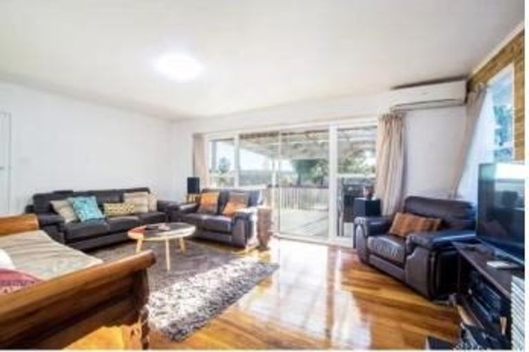 Photo of property in 1/13 Bowman Road, Forrest Hill, Auckland, 0620