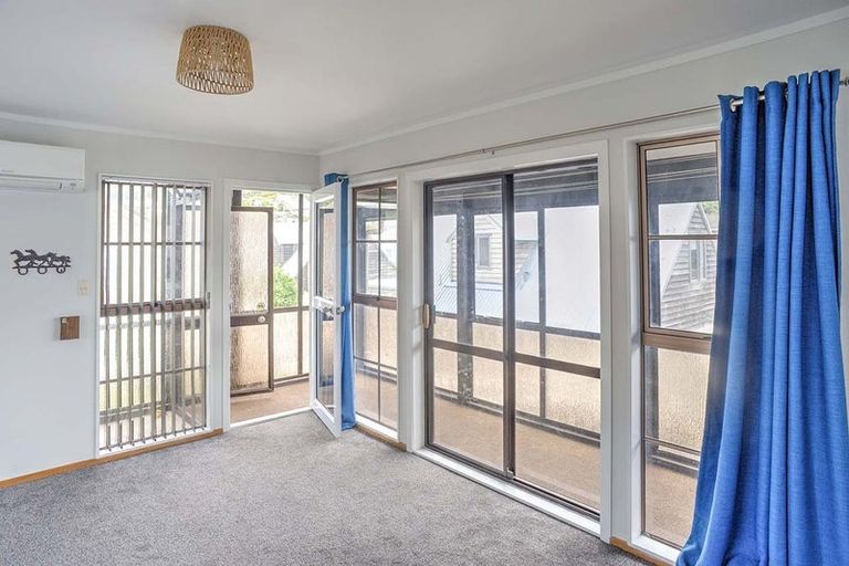 Photo of property in 4f Earp Street, Johnsonville, Wellington, 6037