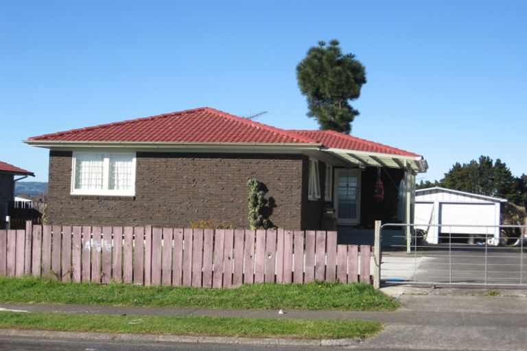 Photo of property in 17 Gambare Place, Wattle Downs, Auckland, 2103