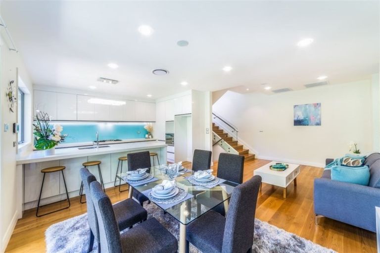 Photo of property in 102a Beach Road, Castor Bay, Auckland, 0620