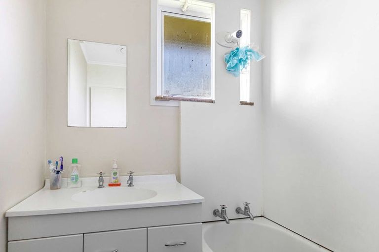 Photo of property in 452 Ohangai Road, Hawera, 4672